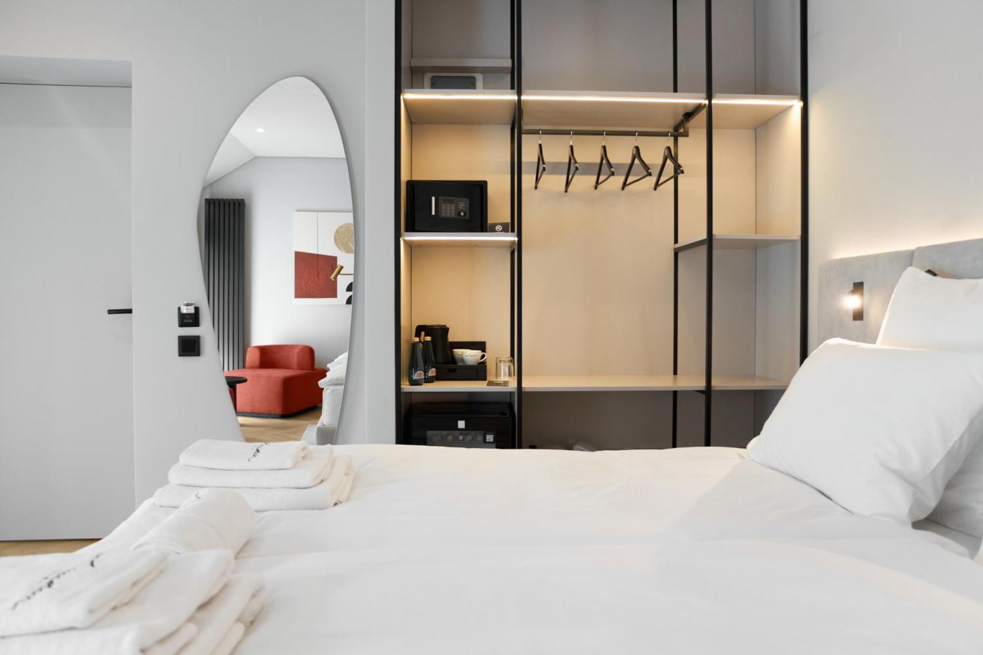 Hotel Laudon 乌日霍罗德 外观 照片