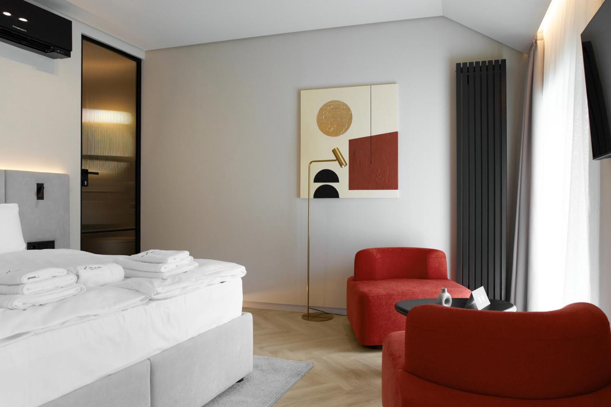 Hotel Laudon 乌日霍罗德 外观 照片