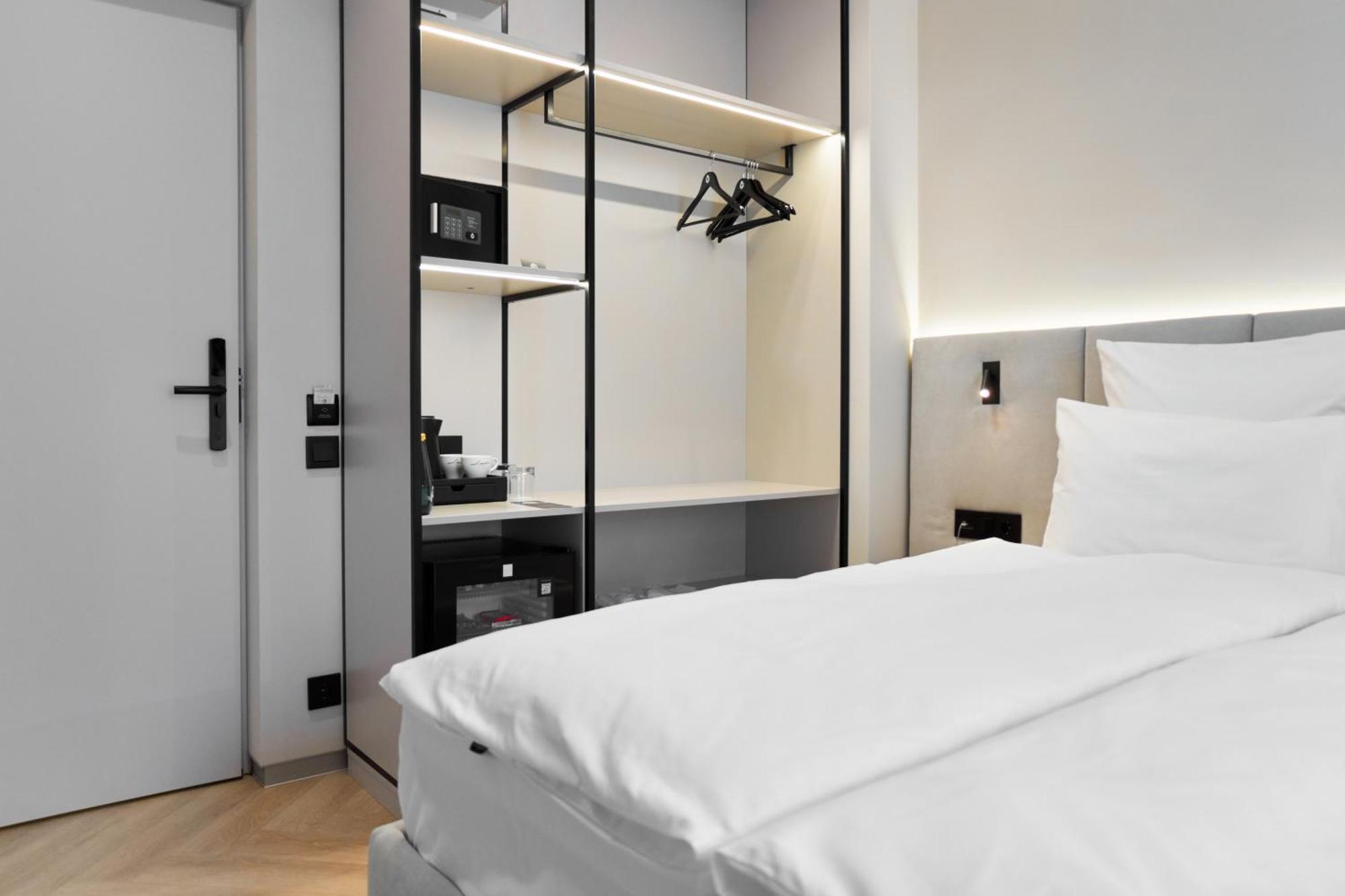 Hotel Laudon 乌日霍罗德 外观 照片