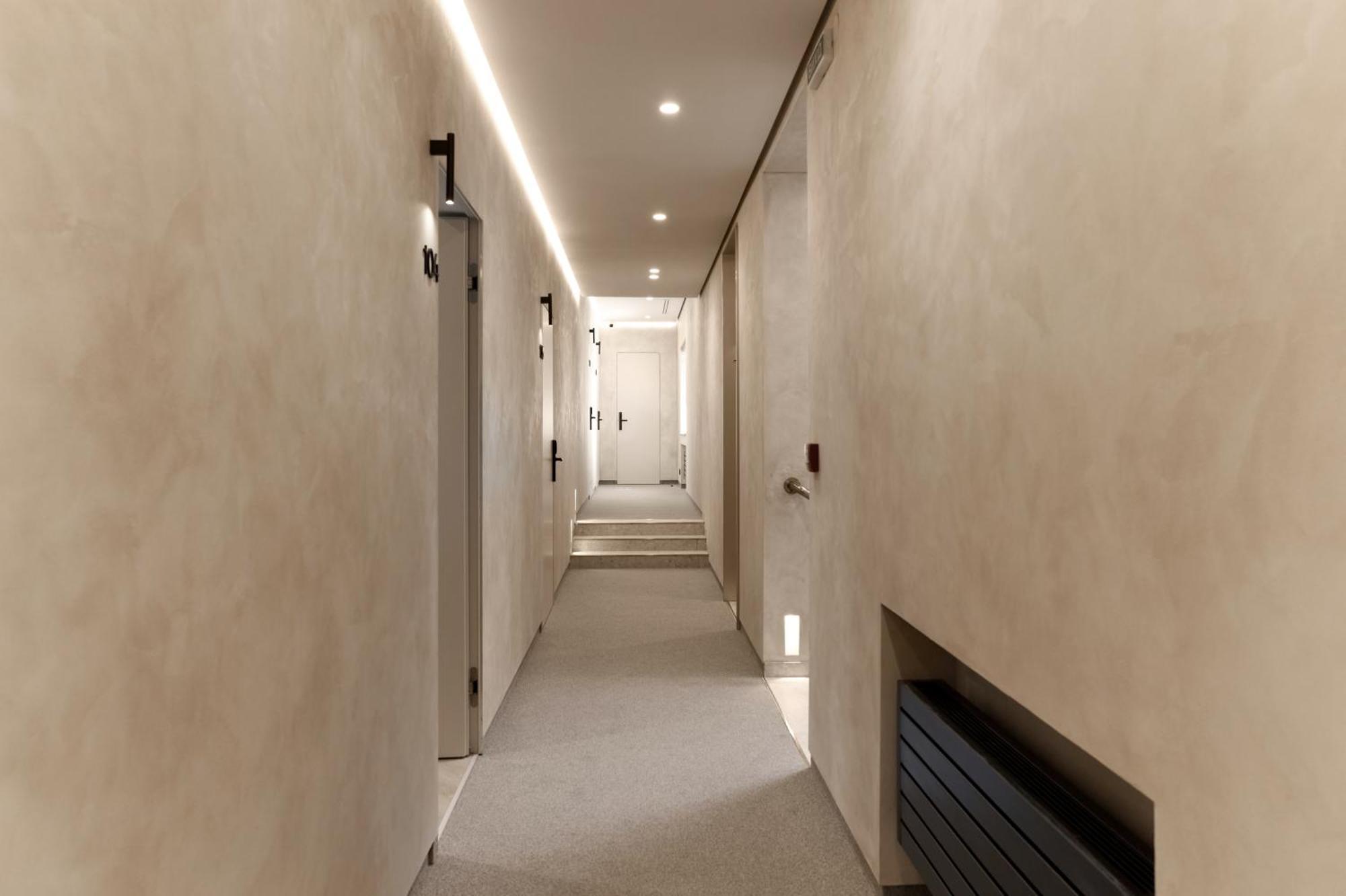 Hotel Laudon 乌日霍罗德 外观 照片